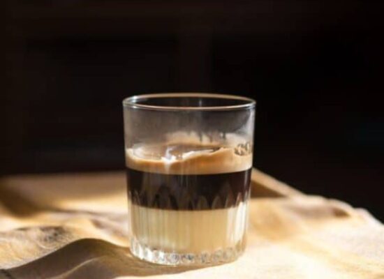 Café bombón: preparación y presentación